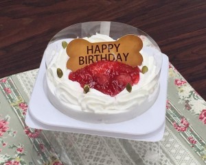 誕生日ケーキ